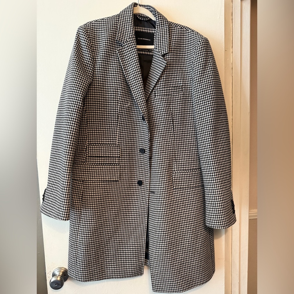 Club Monaco Black and White Houndstooth Blazer